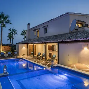 The By The Beach House Oda ve Kahvaltı